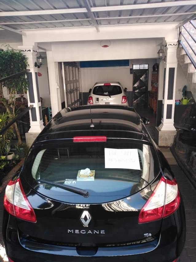 Renault Megane - 7 - Family Cars  on Aster Vender