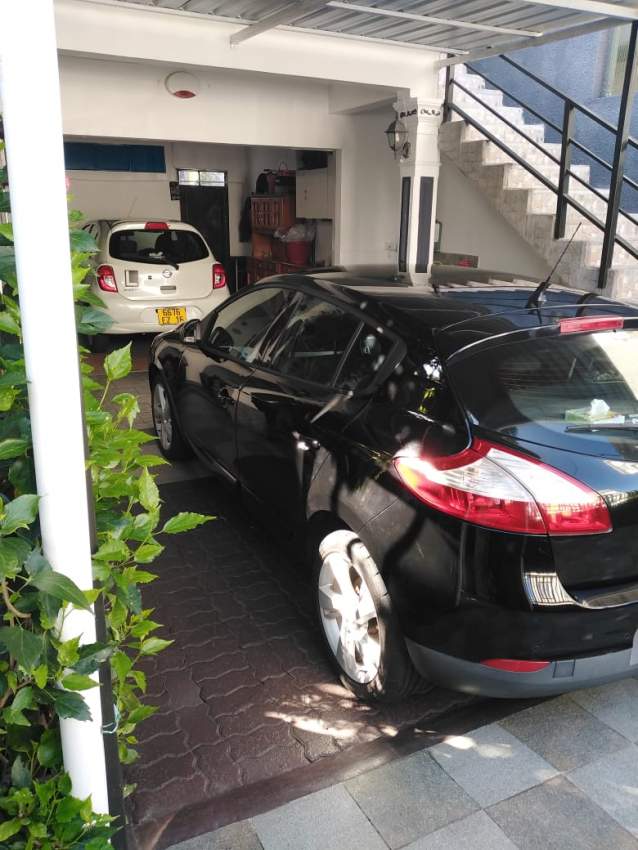 Renault Megane - 8 - Family Cars  on Aster Vender