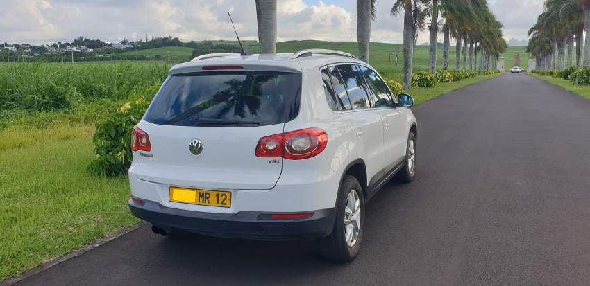Sale of Tiguan Volkswagen - 3 - Off Roader Cars  on Aster Vender