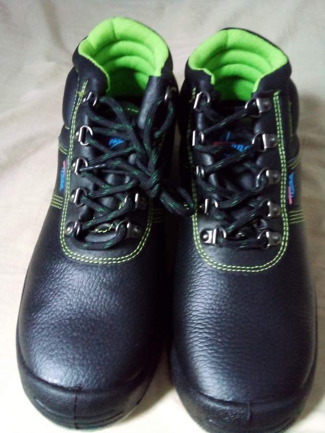 Safety shoes on Aster Vender