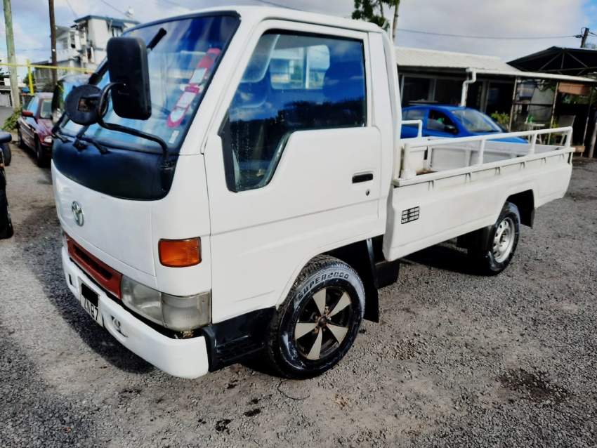 Toyota Dyna Year 97 - 2 - Small trucks (Camionette)  on Aster Vender