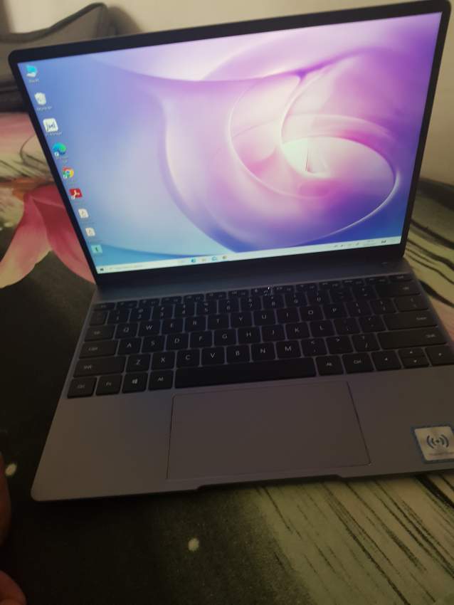 HUAWEI NOTEBOOK MATEBOOK 13  - 2 - Laptop  on Aster Vender