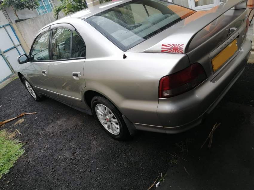 Mitsubishi Galant 2004 - 2 - Family Cars  on Aster Vender