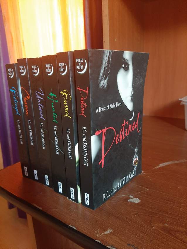 Story books - 0 - Fictional books  on Aster Vender