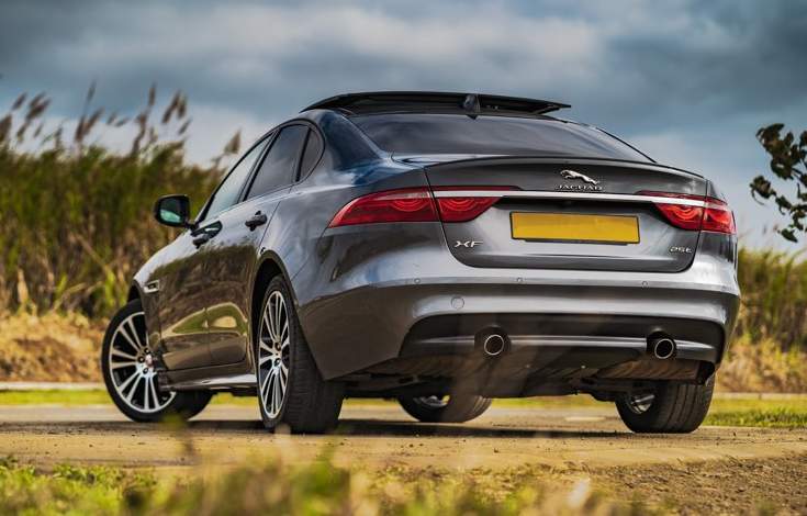 Jaguar XF R-sport 2016 - 3 - Luxury Cars  on Aster Vender