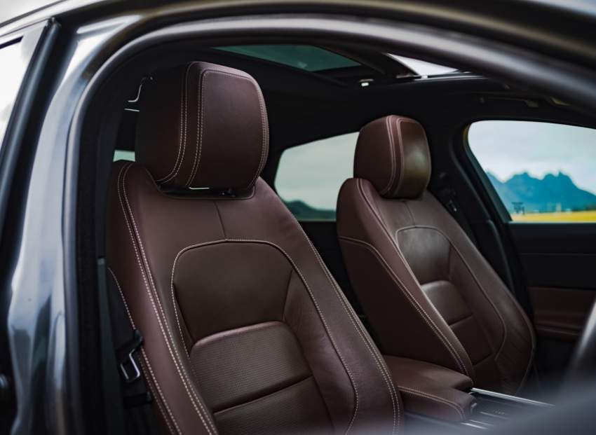 Jaguar XF R-sport 2016 - 2 - Luxury Cars  on Aster Vender