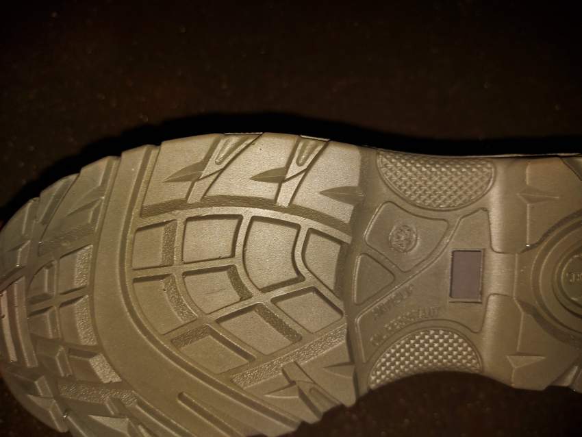 Heavy-duty shoe - 1 - Other Footwear  on Aster Vender