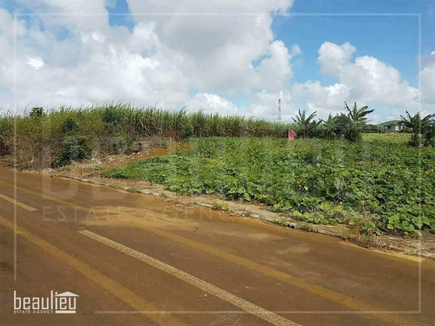 ** 7 Perches Residential land * *   - 1 - Land  on Aster Vender