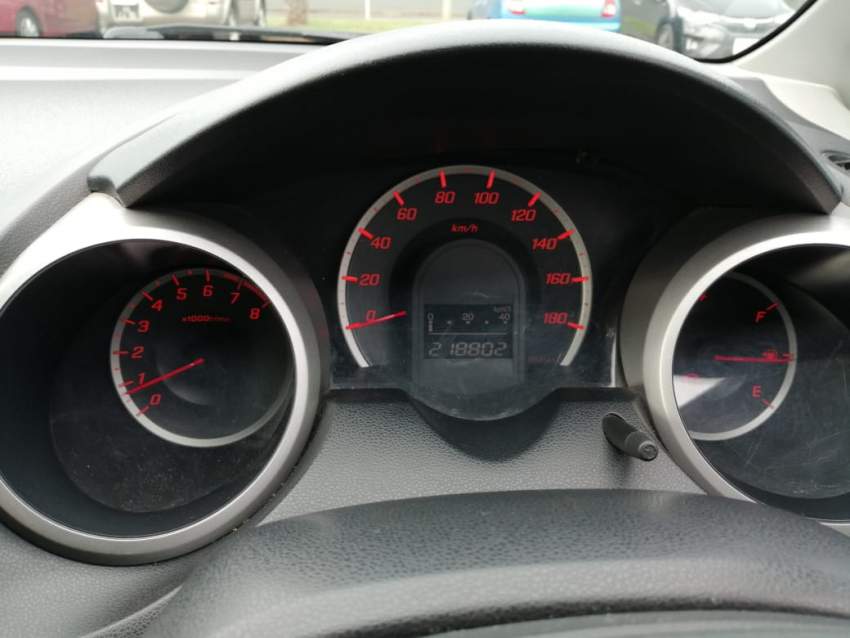 Honda fit 2008  - 1 - Family Cars  on Aster Vender