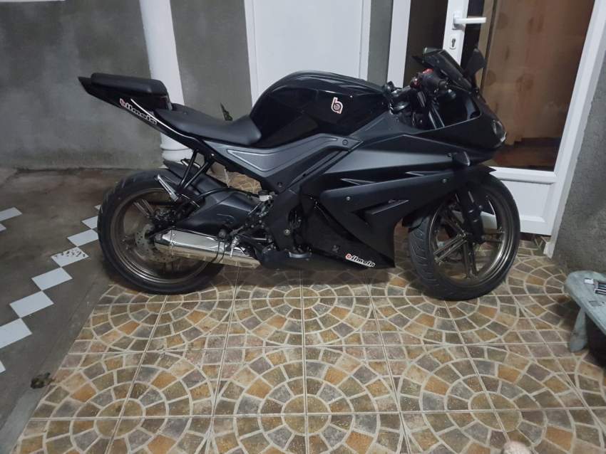 Bilmola  Defender 250RR - 2 - Sports Bike  on Aster Vender