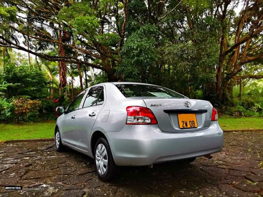 Toyota Belta 1.0 2008 - 2 - Family Cars  on Aster Vender