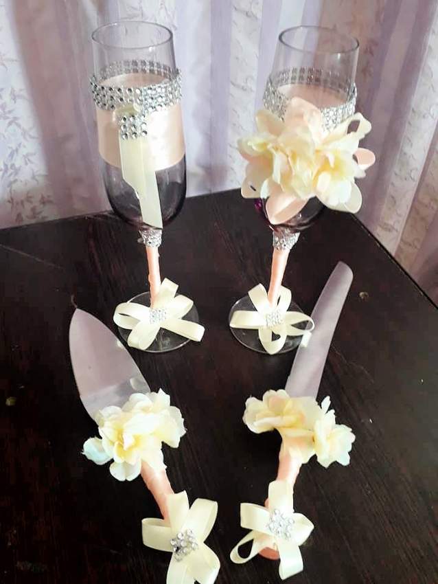 Personalized wedding flute at AsterVender