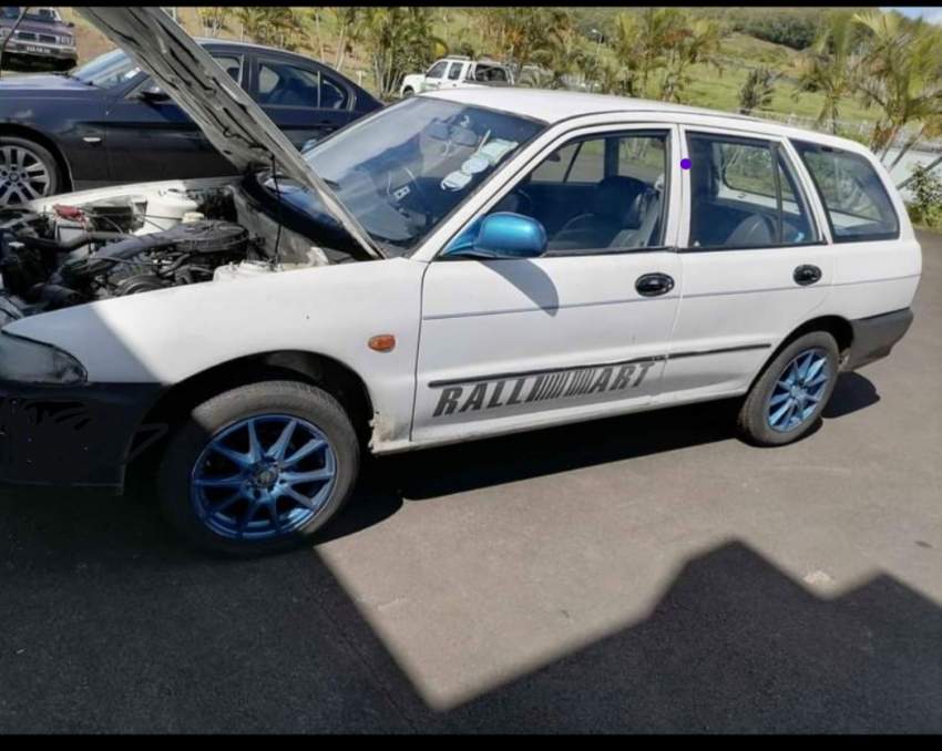 mitsubishi lancer libero - 1 - Family Cars  on Aster Vender