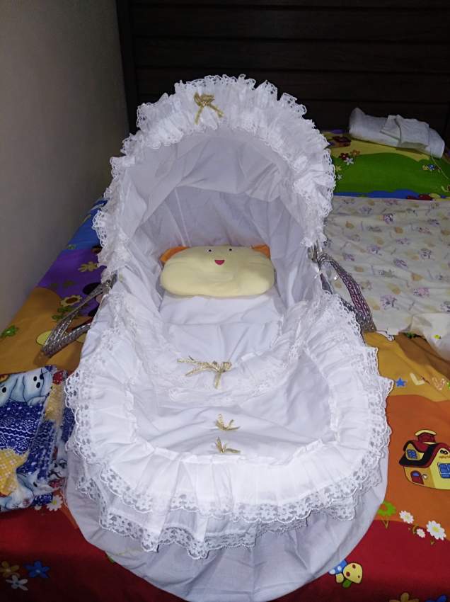 Baby cot on Aster Vender