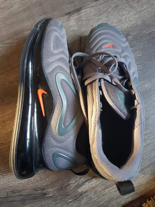 Nike Air Max 720 and Sketchers - 5 - Sneakers  on Aster Vender