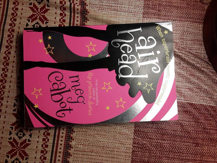 Airhead - 0 - Fictional books  on Aster Vender