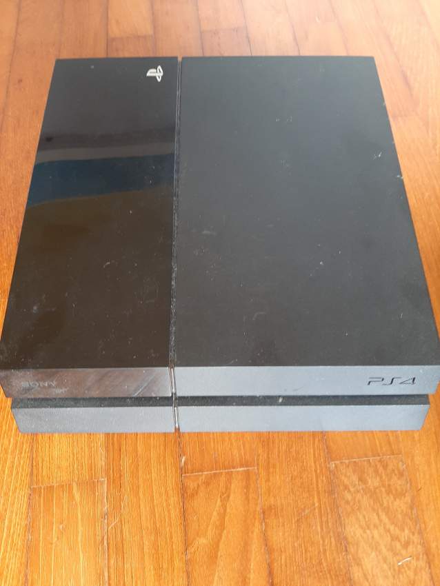 PlayStation 4+ 7 Games+ 2 Controllers (L'ensemble) - 1 - PlayStation 4 (PS4)  on Aster Vender