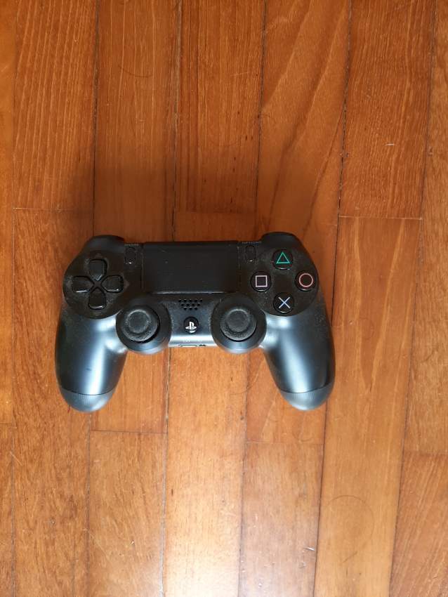 PlayStation 4+ 7 Games+ 2 Controllers (L'ensemble) - 3 - PlayStation 4 (PS4)  on Aster Vender