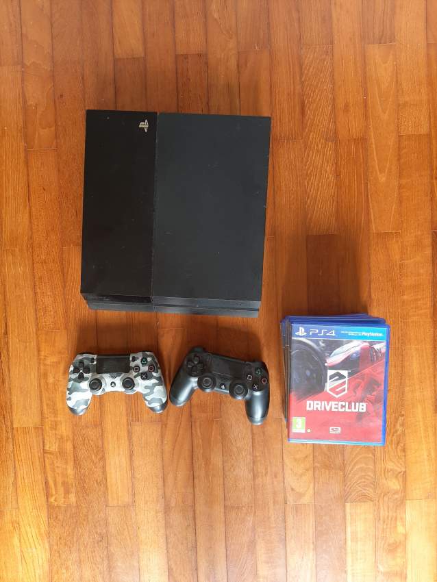 PlayStation 4+ 7 Games+ 2 Controllers (L'ensemble) - 0 - PlayStation 4 (PS4)  on Aster Vender