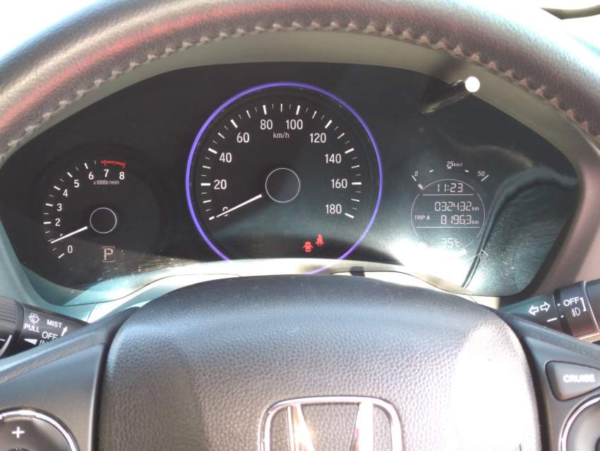 Honda Vezel - 8 - SUV Cars  on Aster Vender