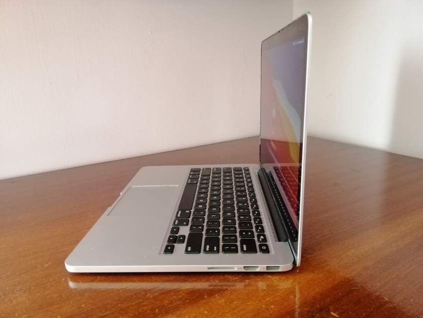 Apple Macbook Pro - 3 - Laptop  on Aster Vender