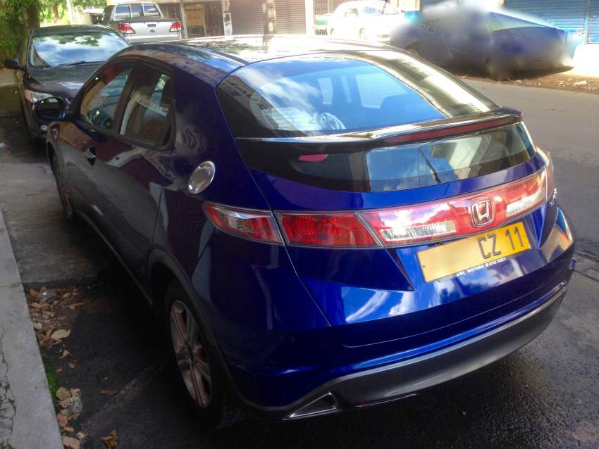 Honda Civic Hatchback '2011 - 3 - Sport Cars  on Aster Vender