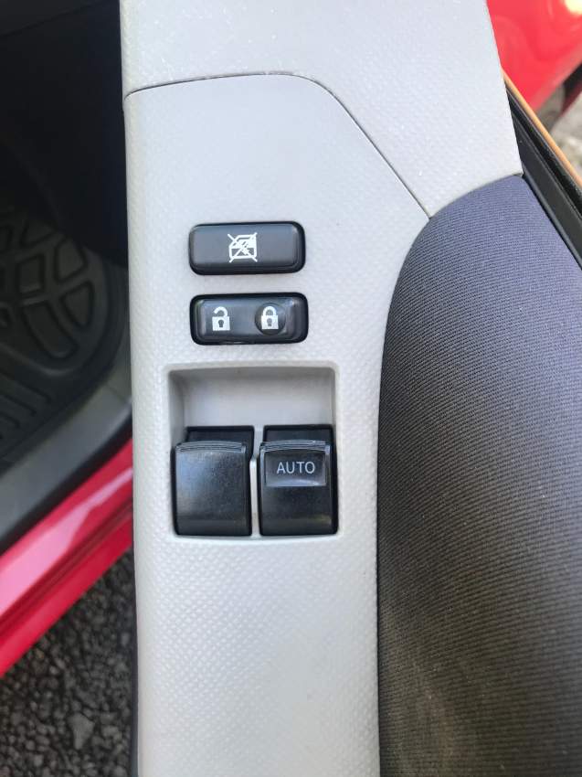 Toyota Yaris 2011 - 0 - Compact cars  on Aster Vender