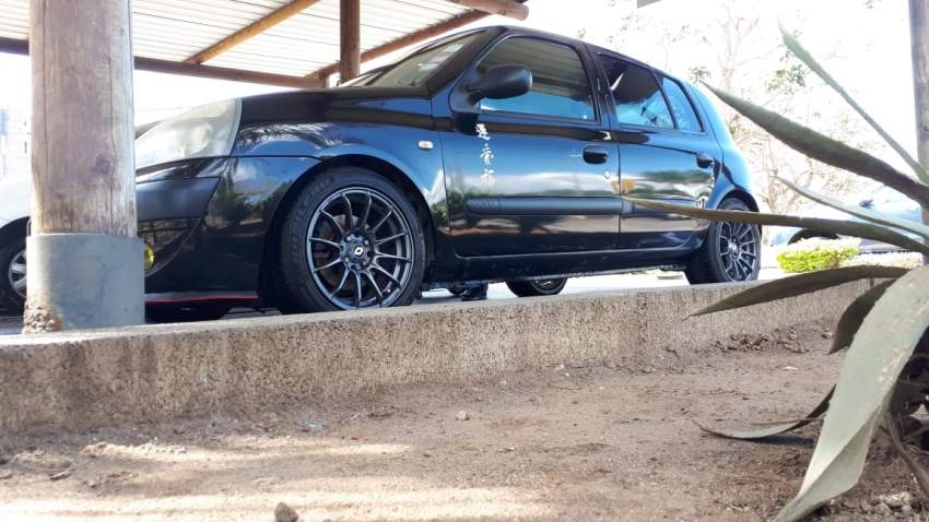 Renault Clio II Phases II a vendre. - 6 - Sport Cars  on Aster Vender