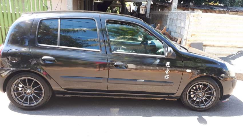 Renault Clio II Phases II a vendre. - 5 - Sport Cars  on Aster Vender