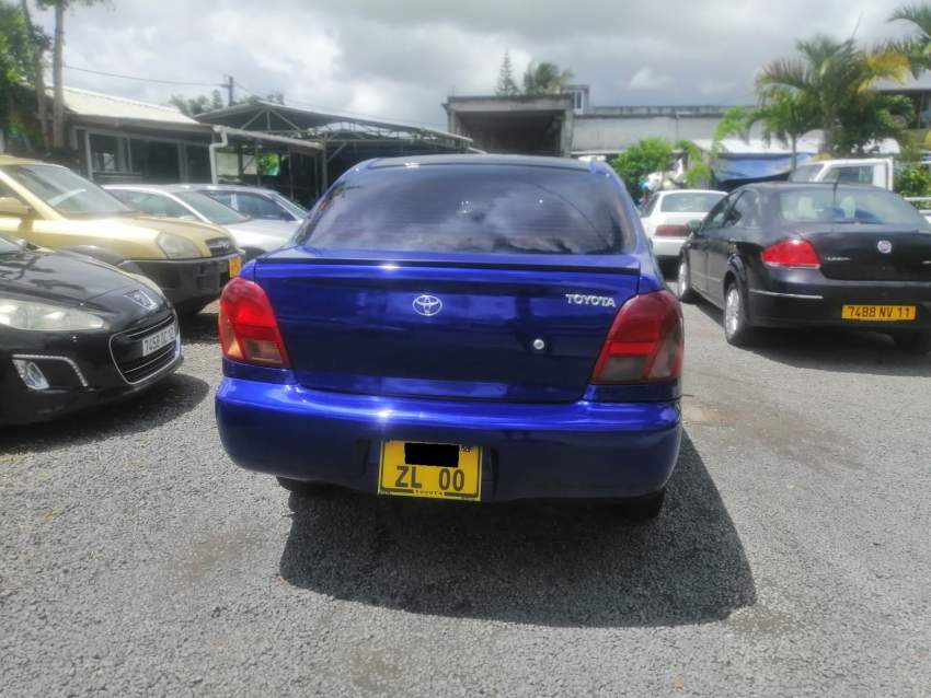 Toyota Platz Year 00 - 3 - Compact cars  on Aster Vender