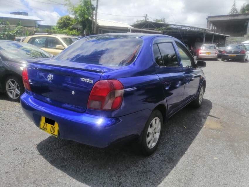 Toyota Platz Year 00 - 1 - Compact cars  on Aster Vender