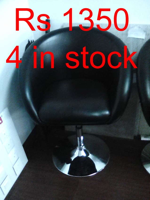 4 Visitor chairs for sale urgent  - 0 - Desk chairs  on Aster Vender
