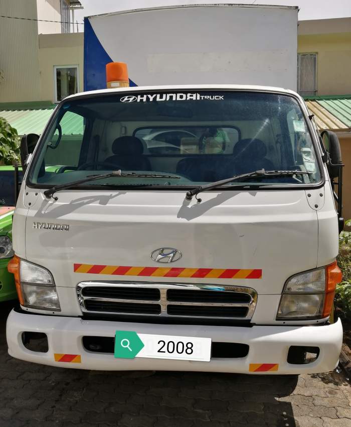 Camion Hyundai HD 65 NV 08 138000Kms @ Rs 385,000 Neg Tel 57484702 - 0 - Small trucks (Camionette)  on Aster Vender
