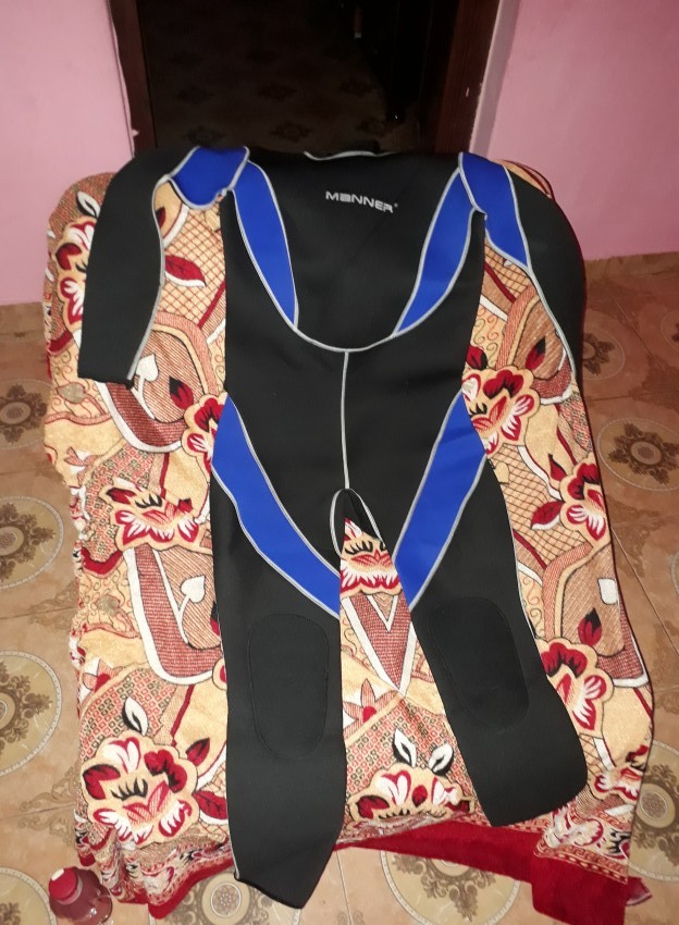 Combinazion plongé avec boné - 0 - Others  on Aster Vender