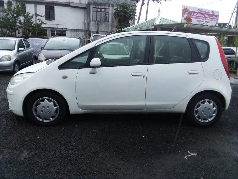 Mitsubishi Colt YEar 03 - 2 - Compact cars  on Aster Vender