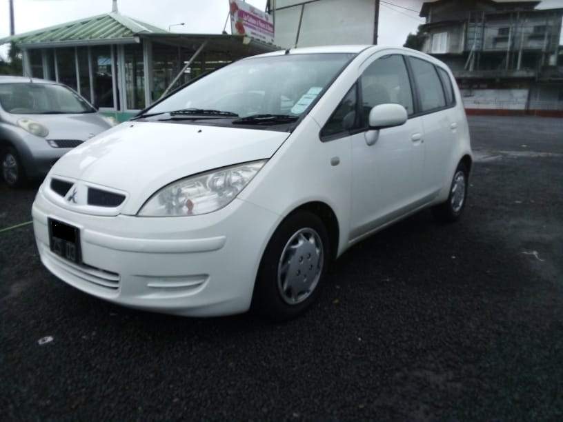 Mitsubishi Colt YEar 03 on Aster Vender