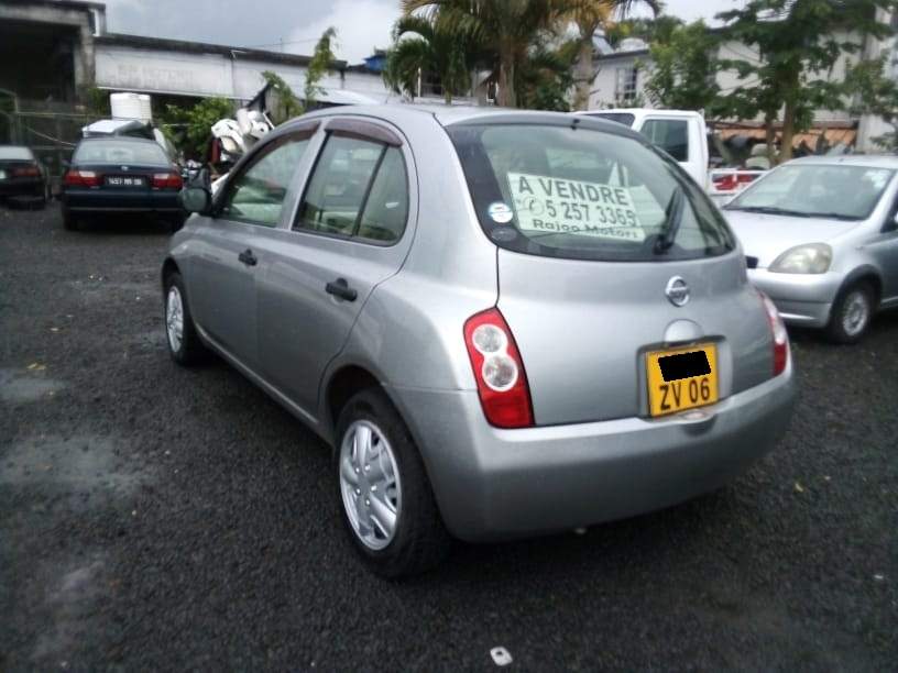 Nissan March YEar 06 - 5 - Compact cars  on Aster Vender