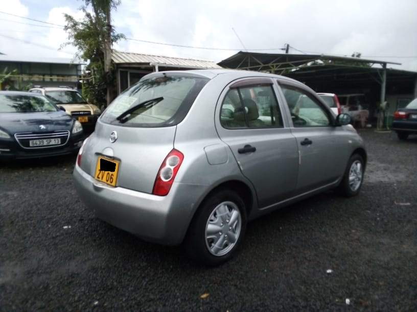 Nissan March YEar 06 - 4 - Compact cars  on Aster Vender