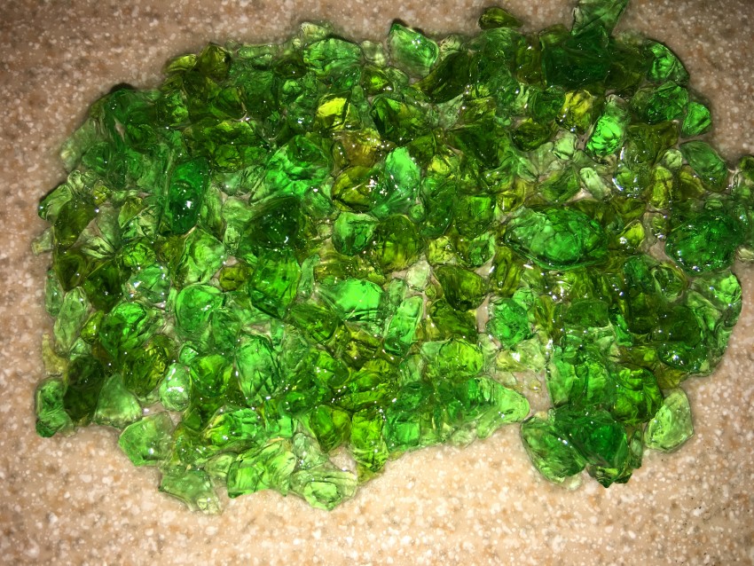 Green Silica Quartz Pebbles - 1 - Pets supplies & accessories  on Aster Vender