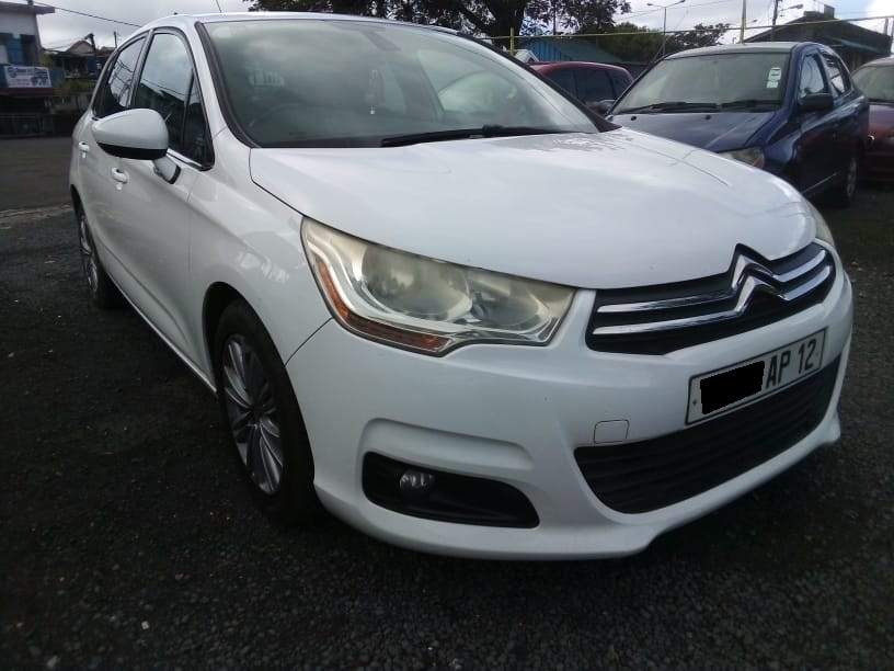 Citroen C4 year 12 - 6 - Compact cars  on Aster Vender