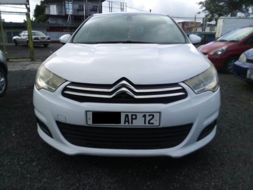 Citroen C4 year 12 - 4 - Compact cars  on Aster Vender