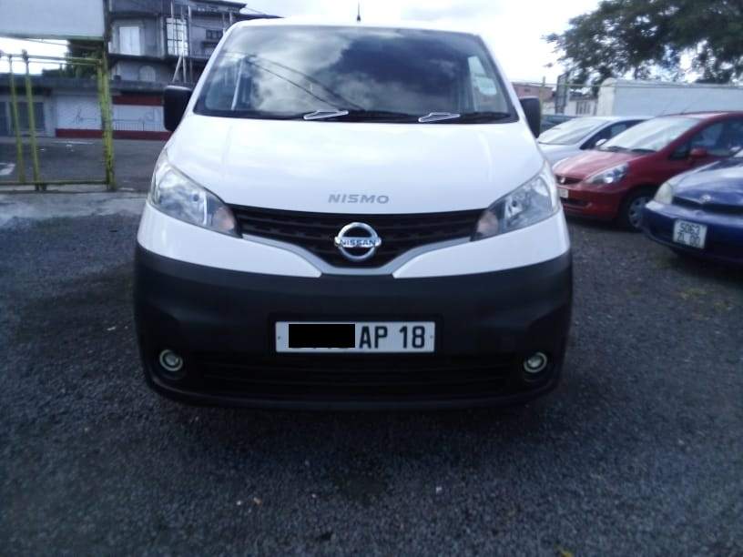 Nissan NV200 - 8 - Cargo Van (Delivery Van)  on Aster Vender