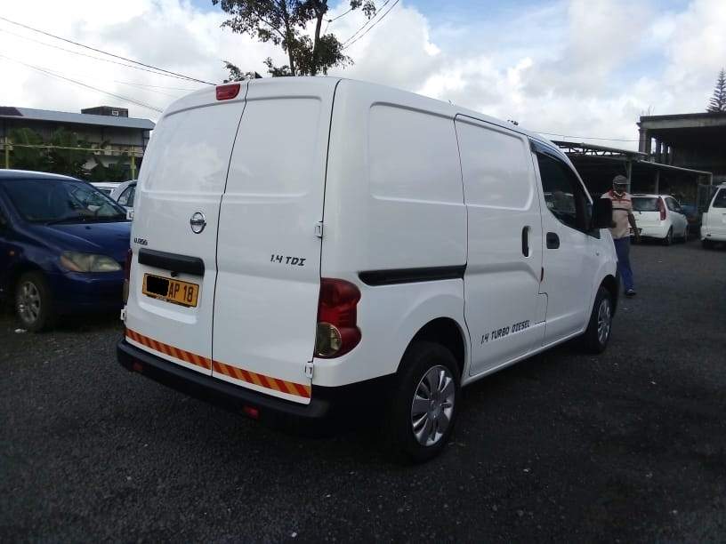 Nissan NV200 - 2 - Cargo Van (Delivery Van)  on Aster Vender