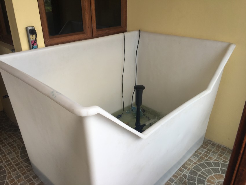 Fibreglass tub  - 1 - Other storage furniture  on Aster Vender