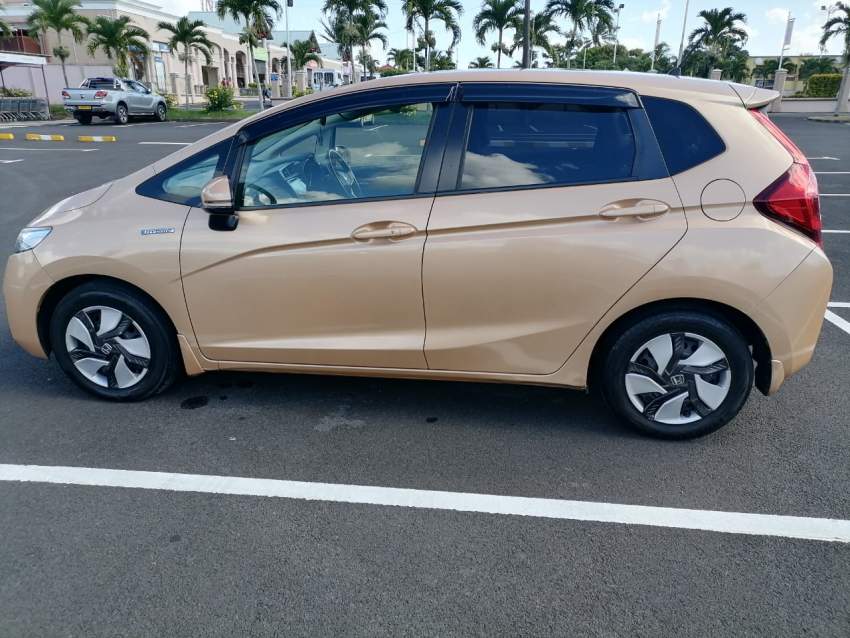 Honda fit 2014 - 2 - Family Cars  on Aster Vender