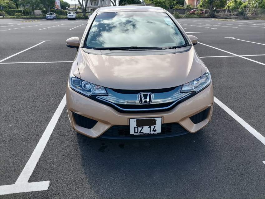 Honda fit 2014 - 1 - Family Cars  on Aster Vender