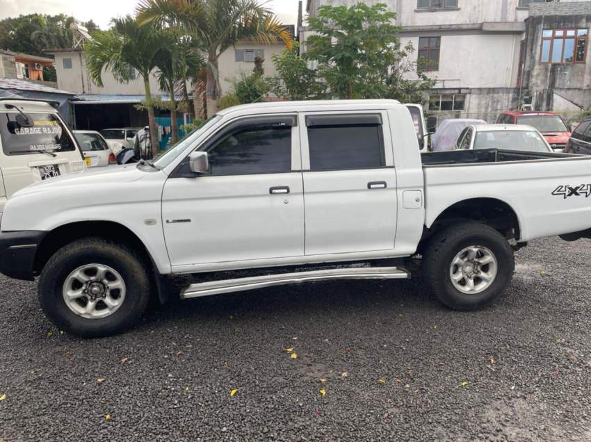 4x4 Mitsubishi L200 Year 03 - 1 - Pickup trucks (4x4 & 4x2)  on Aster Vender