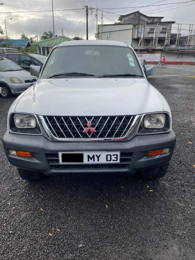 4x4 Mitsubishi L200 Year 03 - 3 - Pickup trucks (4x4 & 4x2)  on Aster Vender