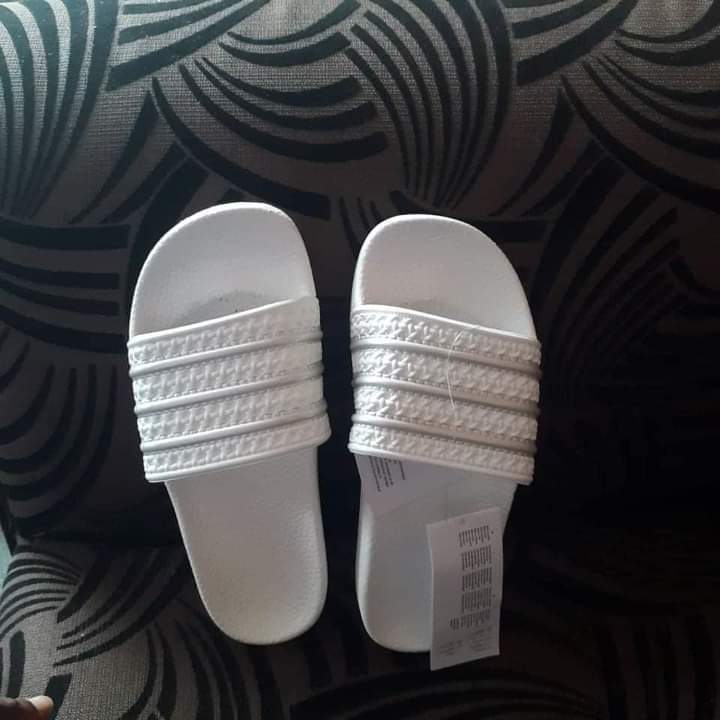 Adidas adilette - 3 - T shirts (Boys)  on Aster Vender