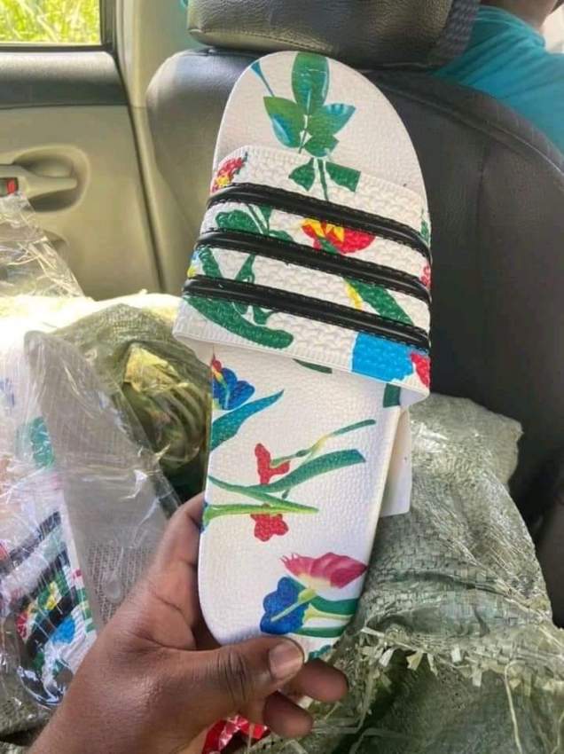 Adidas adilette - 0 - T shirts (Boys)  on Aster Vender